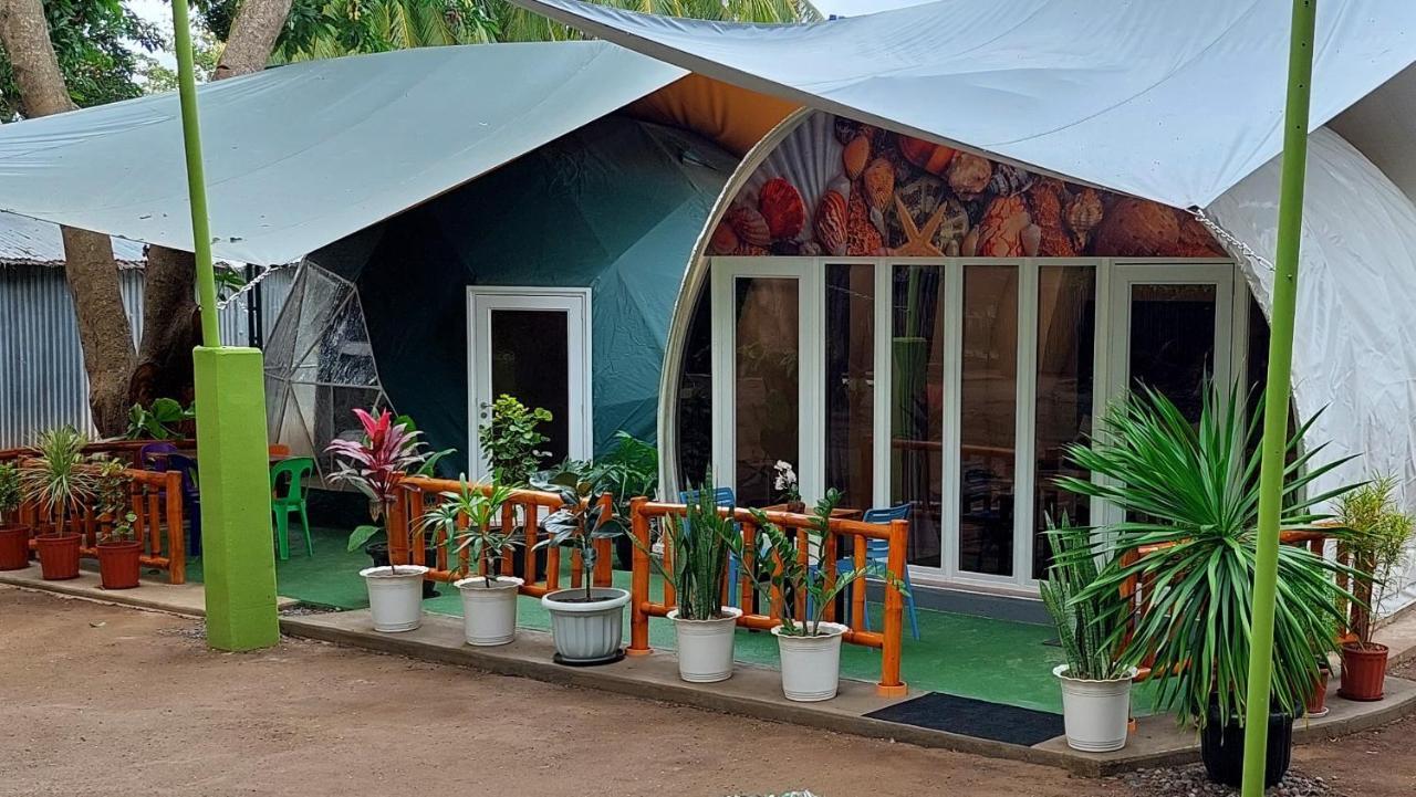 Shenanigans Glamping Resort Zamboanguita  Екстер'єр фото