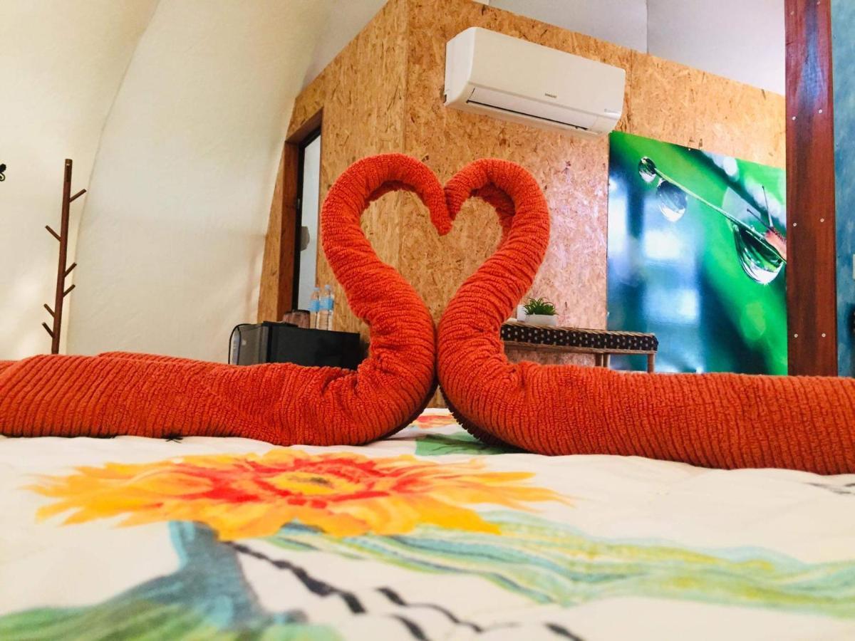 Shenanigans Glamping Resort Zamboanguita  Екстер'єр фото