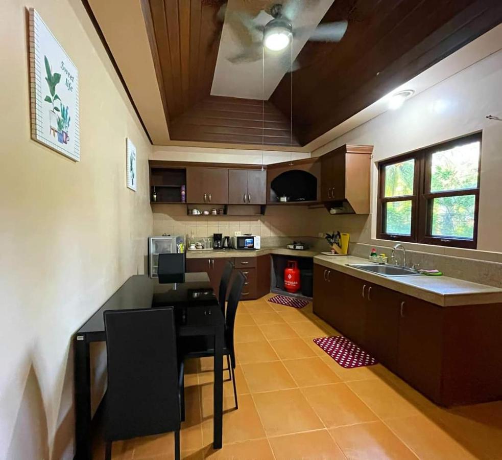 Shenanigans Glamping Resort Zamboanguita  Екстер'єр фото