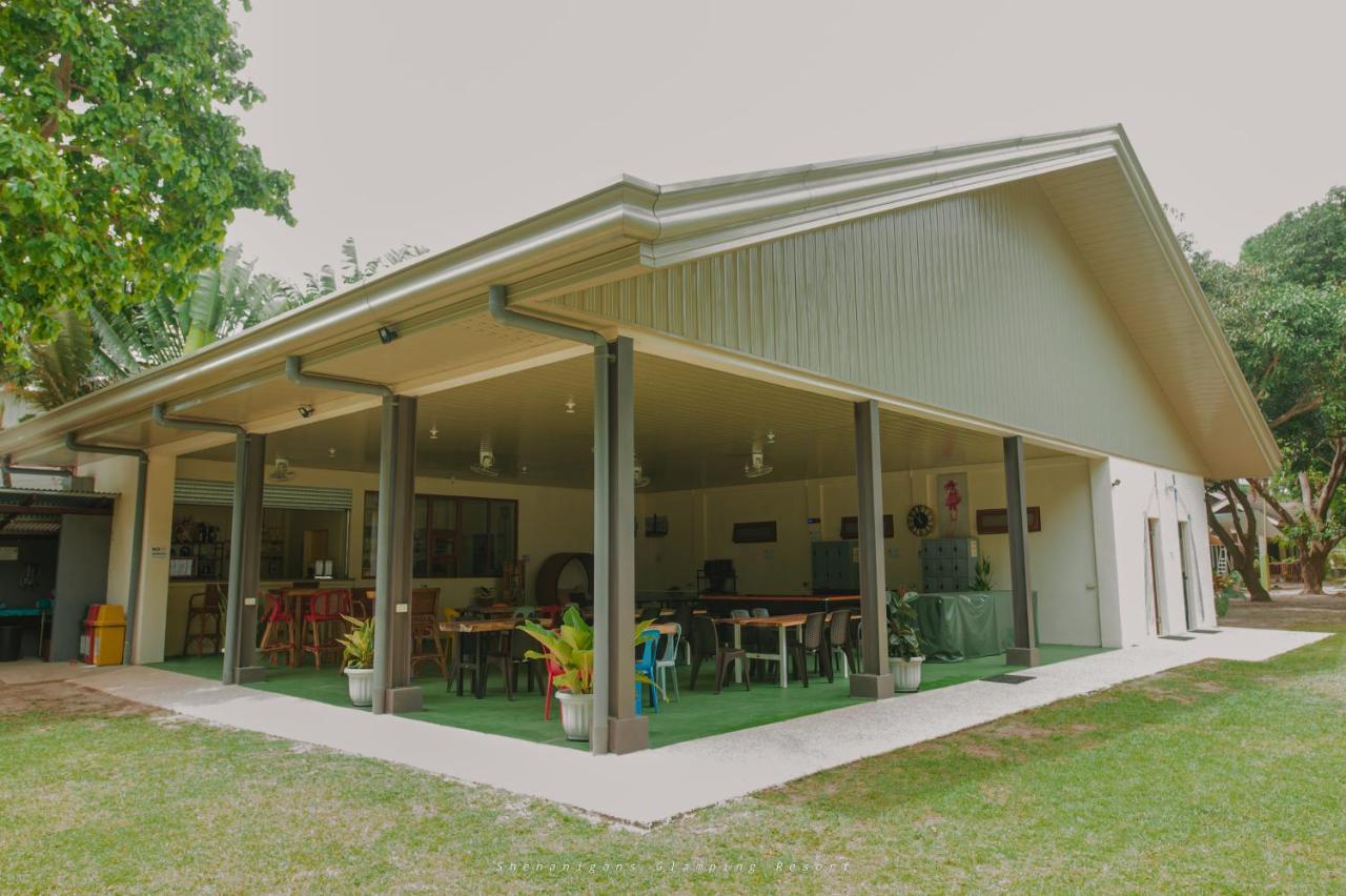 Shenanigans Glamping Resort Zamboanguita  Екстер'єр фото